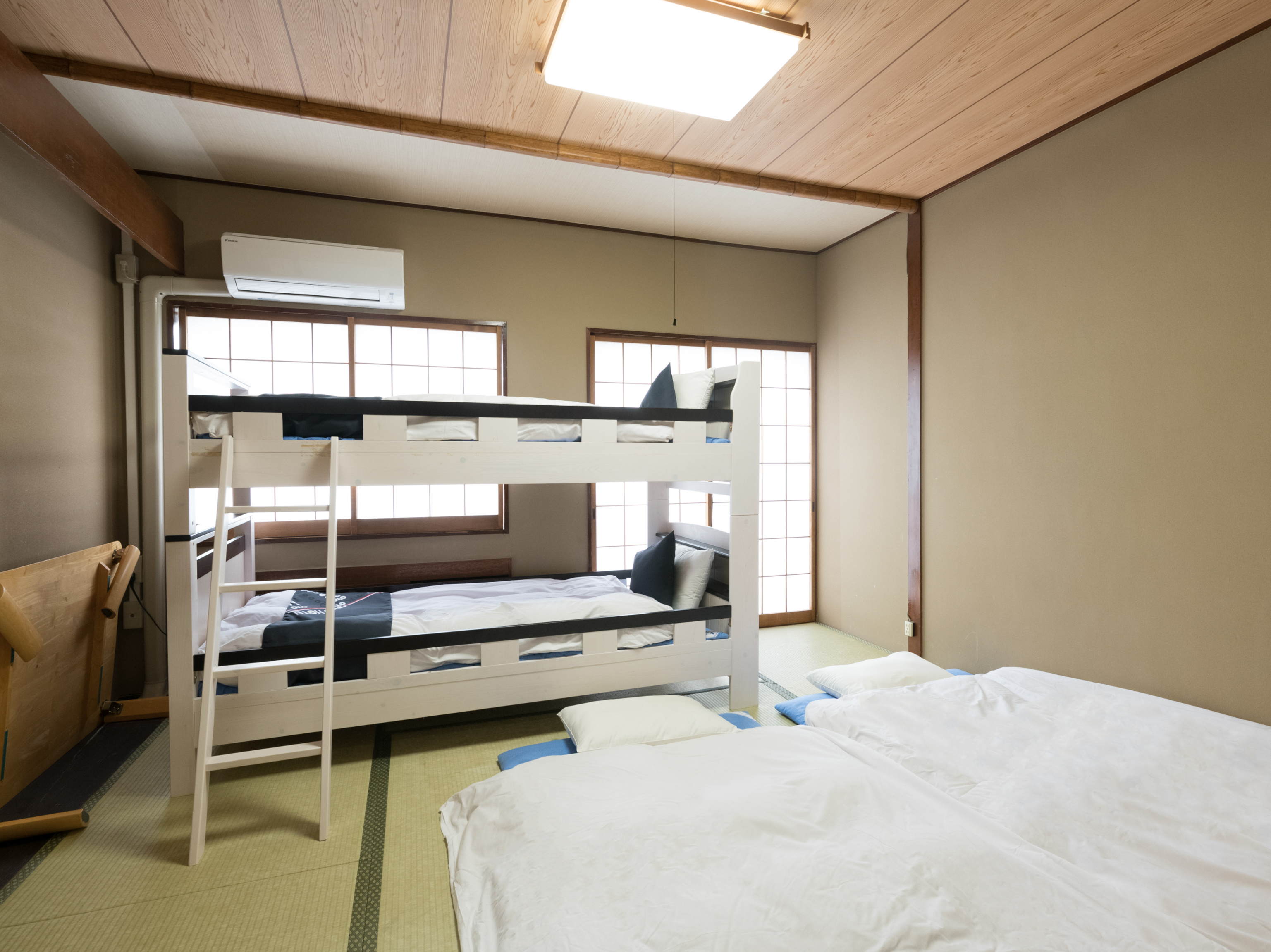 和室２段ベッドタイプ４人部屋
