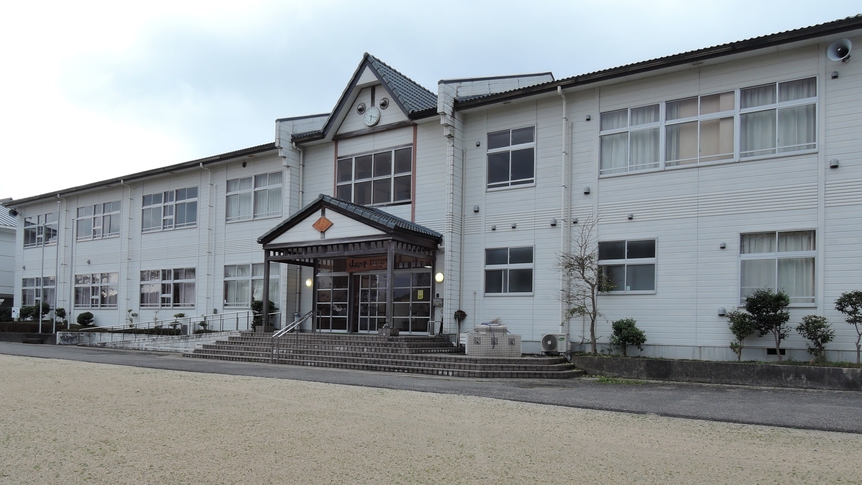 【素泊まりプラン】木造校舎に宿泊！自然を活かした体験が人気♪あなたも山人になろう