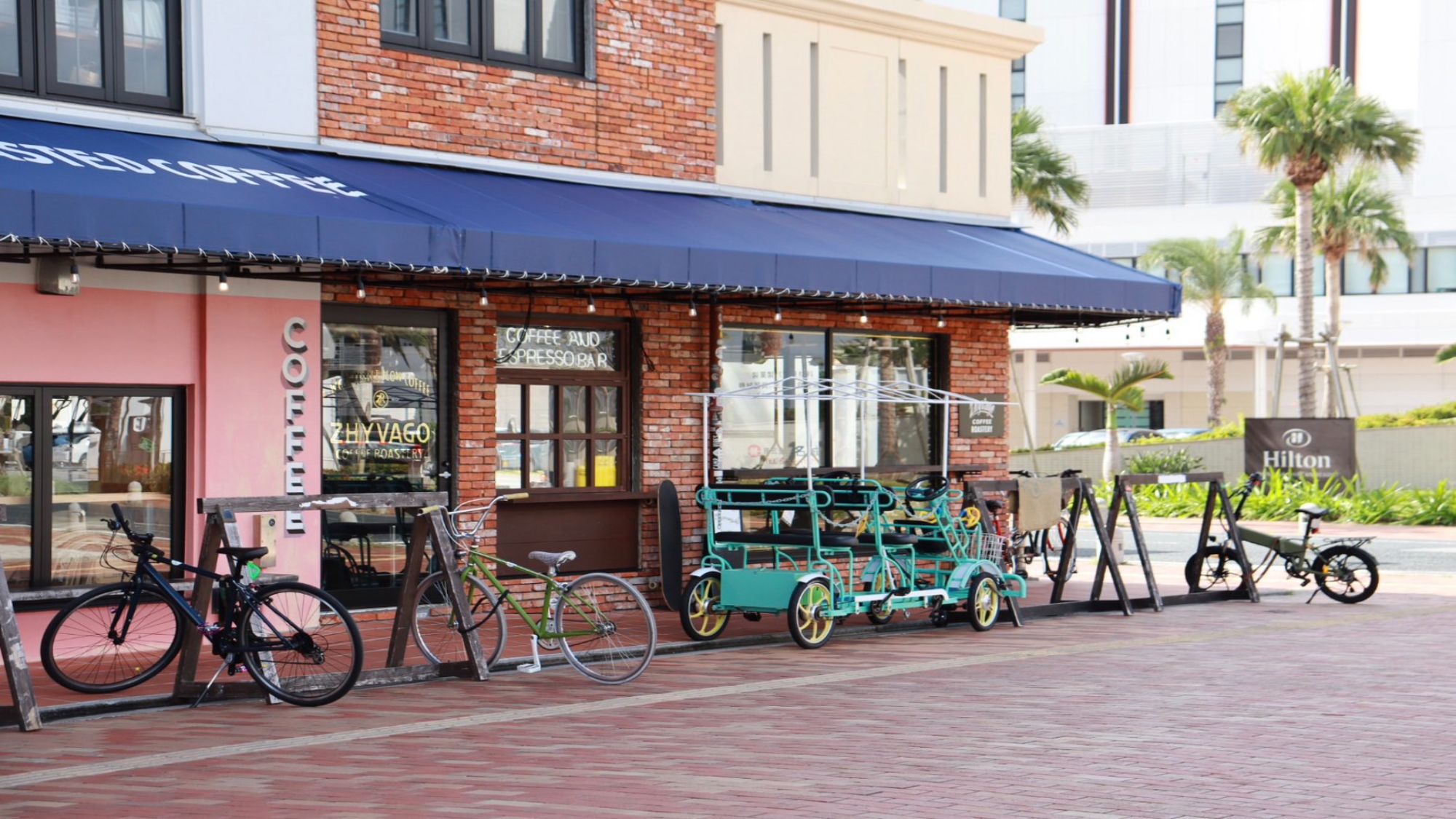 【ZHYVAGO COFFEE WORKS】当館から徒歩10分