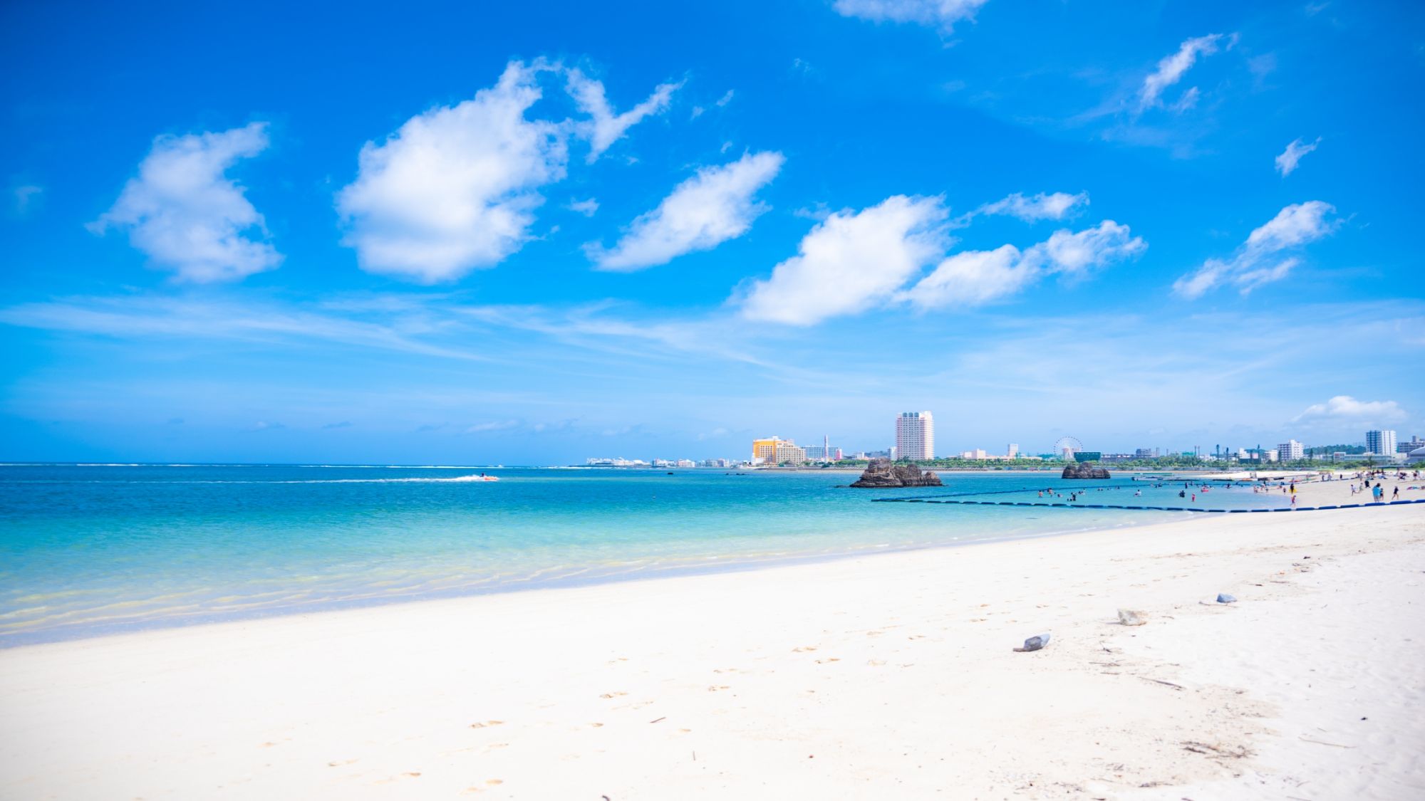 【アラハビーチ】当館から車で約7分