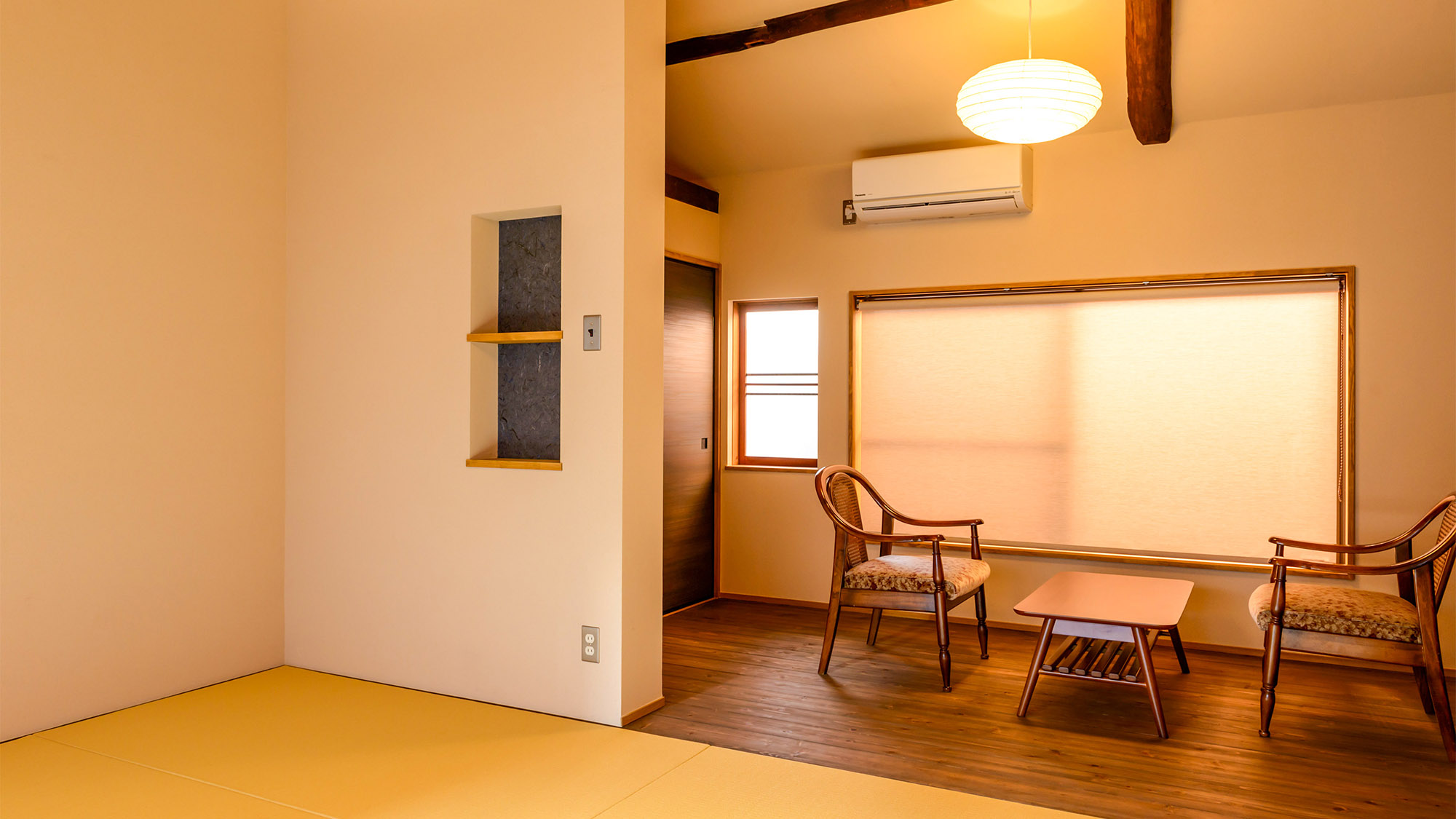 ・落ち着いた雰囲気のお部屋でゆったりとお過ごしください