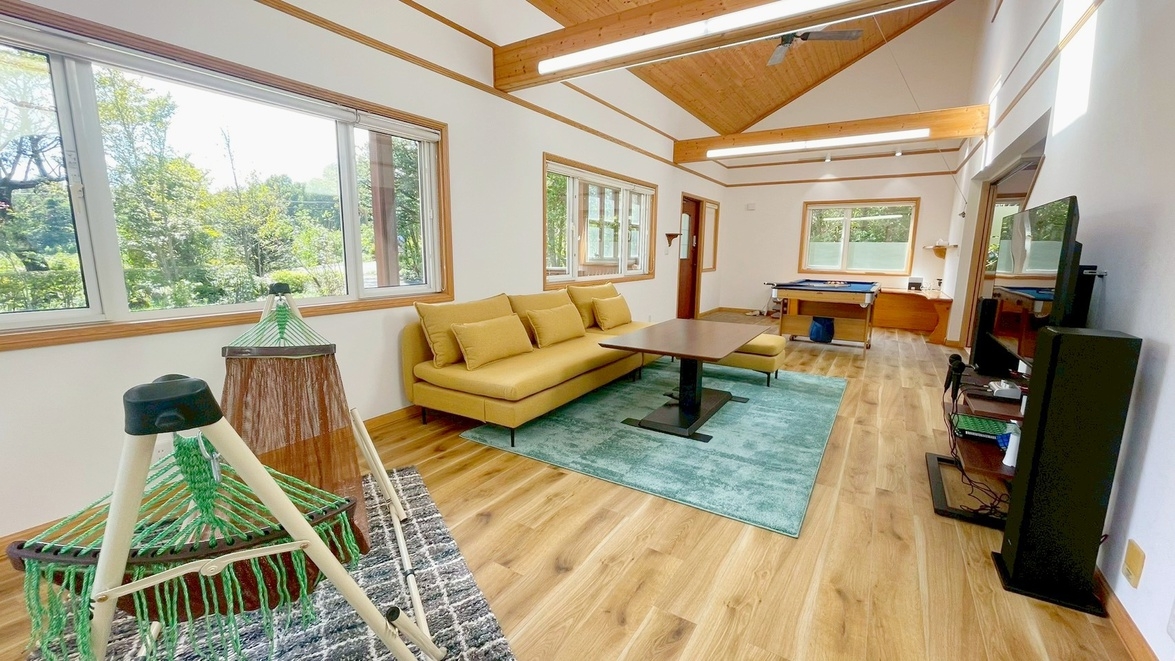 カラオケ・ビリヤード・BBQ！自然と遊びを満喫できる貸別荘。たびの邸宅七日原ヒルズ