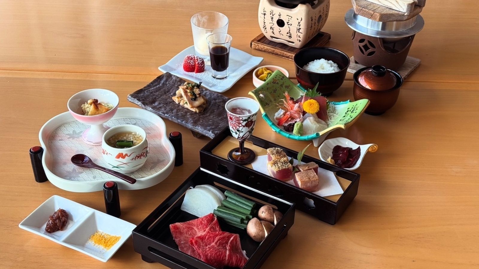 【楽天月末セール】肉好きにはたまらん！希少な熊野牛をステーキと炙り寿司【特選熊野牛/2食付】