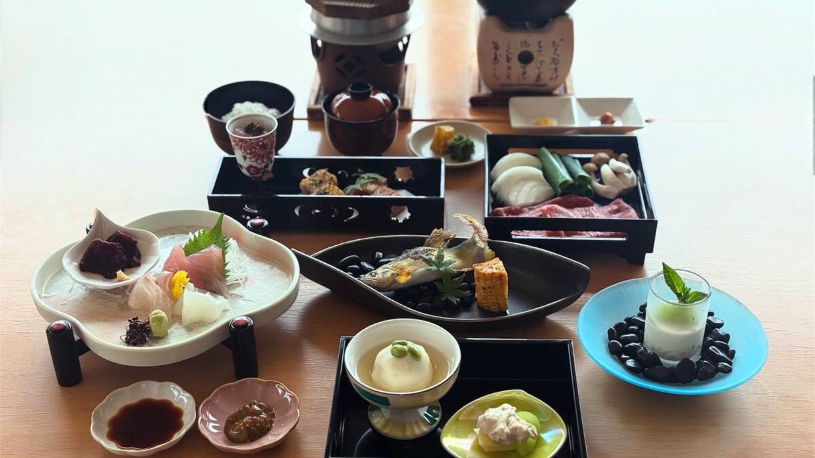 【夕食のみ】勝浦の旨いもん◆本場の”生まぐろ”と熊野牛に舌鼓！＜熊野会席＞