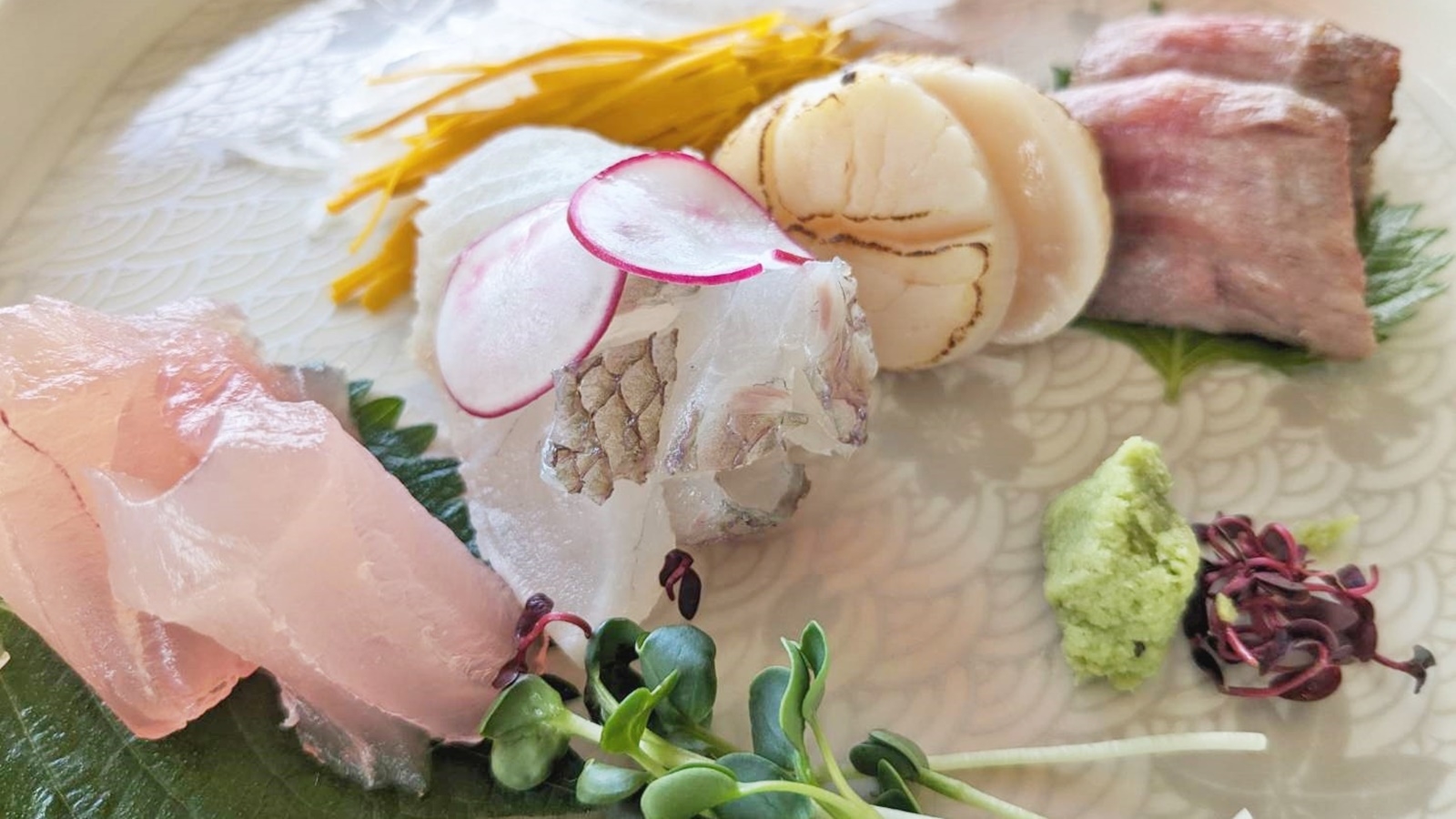 【楽天スーパーSALE】10％OFF【勝浦御膳】◆本場の”生まぐろ”と熊野牛を食べな〜よぉ〜