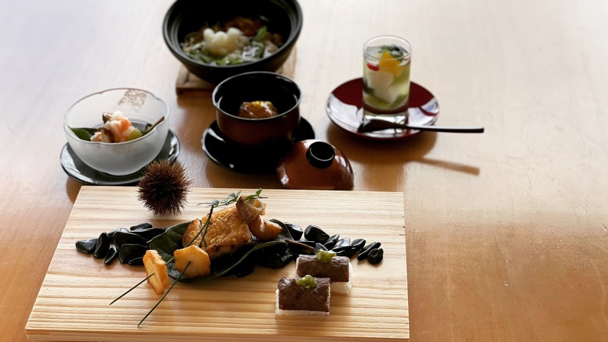 【楽天スーパーSALE】10％OFF【熊野牛ステーキ】ブランド熊野牛をステーキと炙り寿司で♪