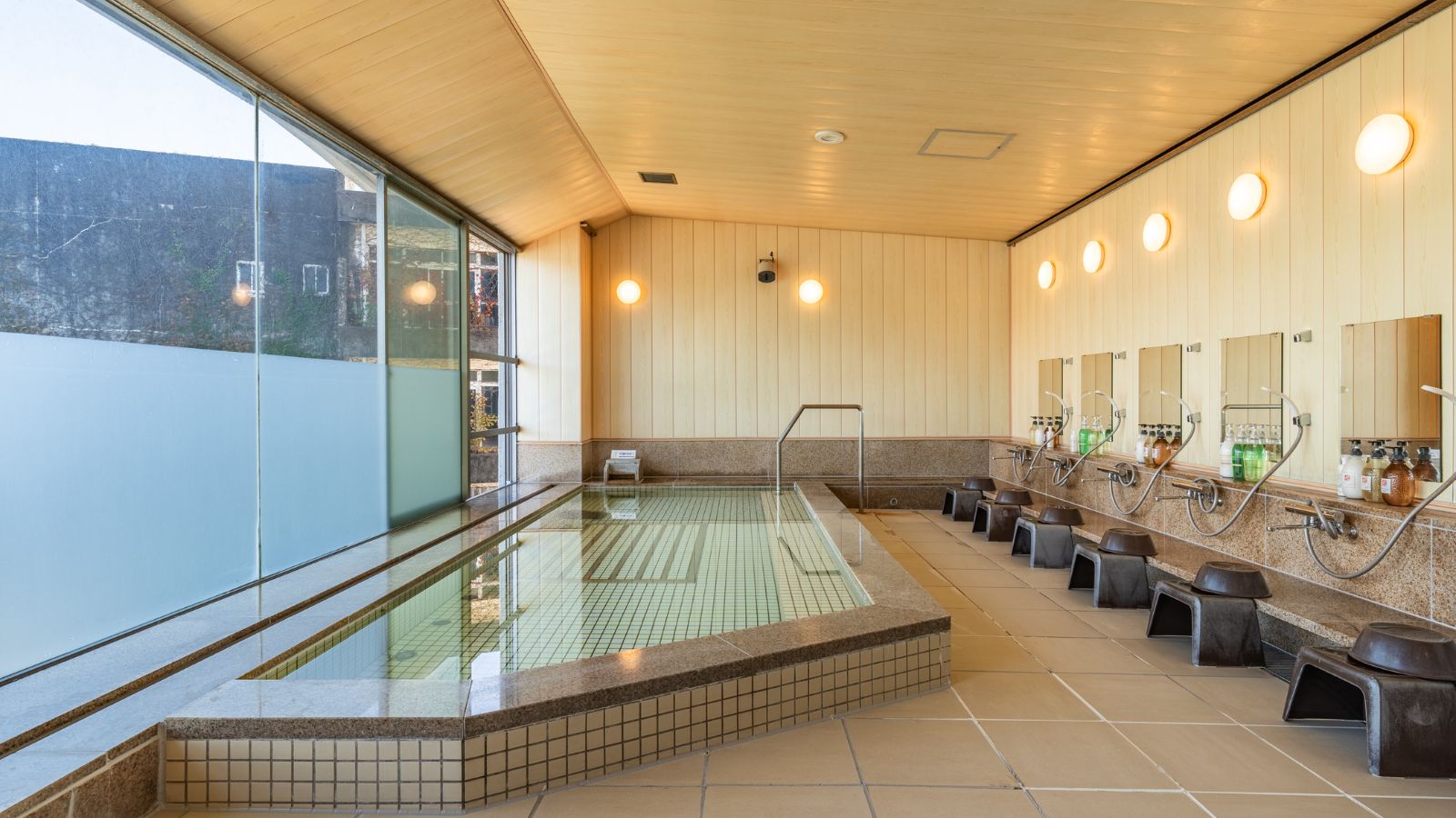 大浴場：女湯「古代檜の湯」