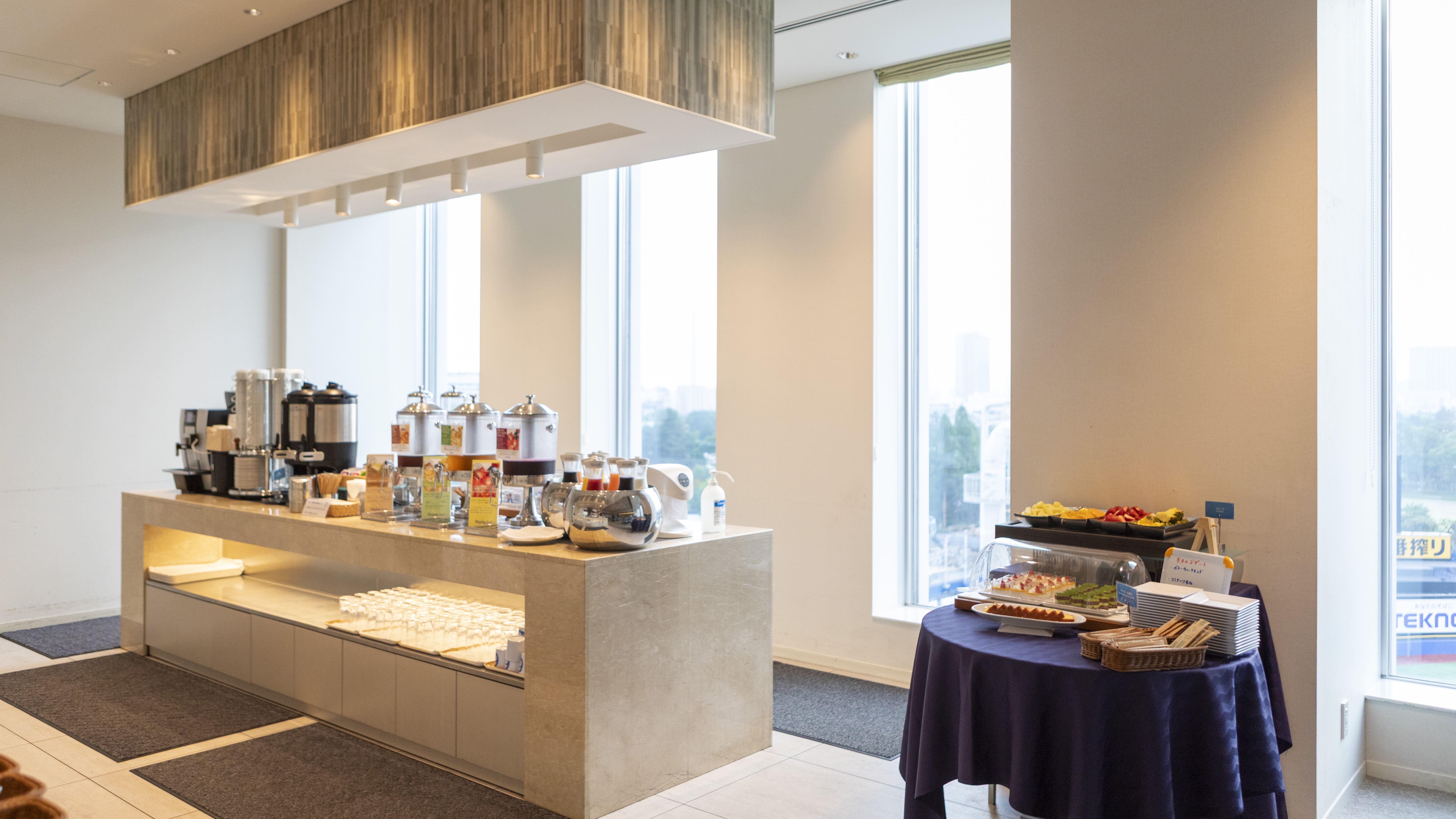 ドリンクバーもご用意しております