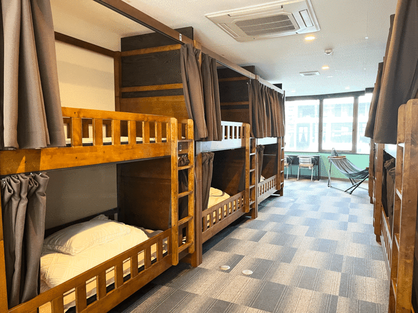 【駐車場１台無料！】相部屋用の大部屋を丸々貸切りで安心プラン★キッチンやシャワー、トイレも貸切です♪