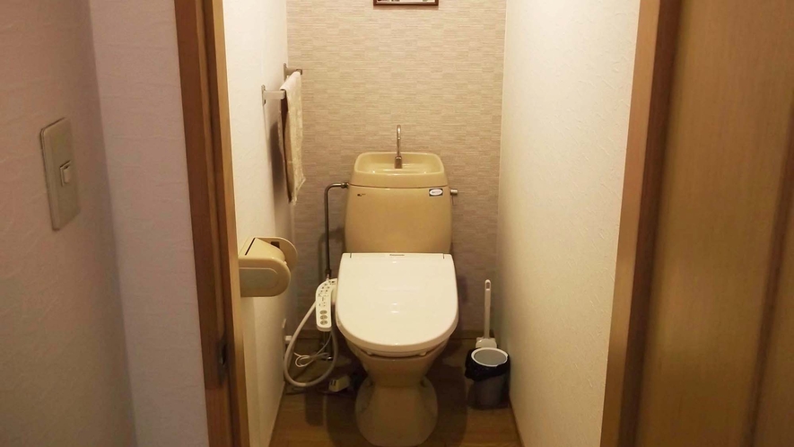 ・トイレ 1階2階に1か所ずつあります