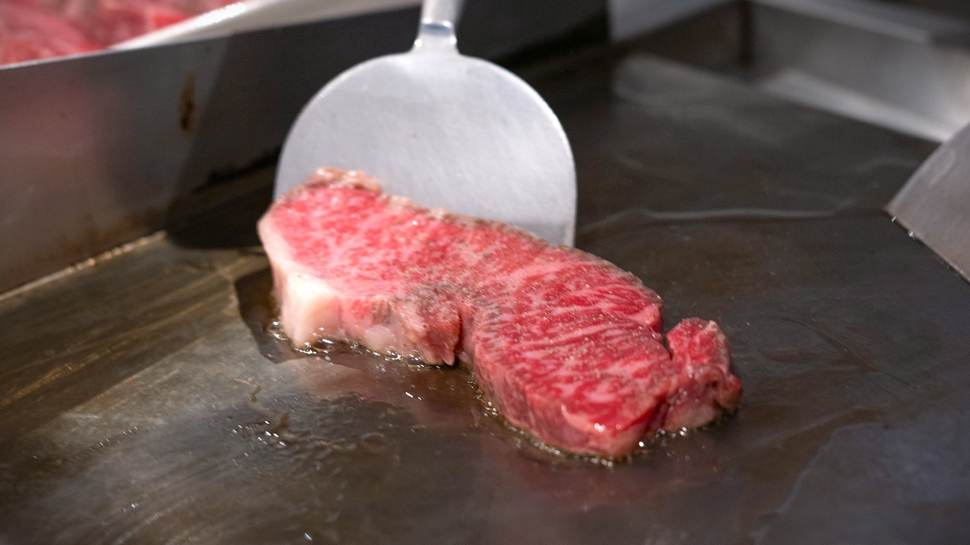 【本格バイキング】ライブキッチン体験！ホテルの贅沢バイキング〜新しい食べる楽しみをご提案〜１泊２食付