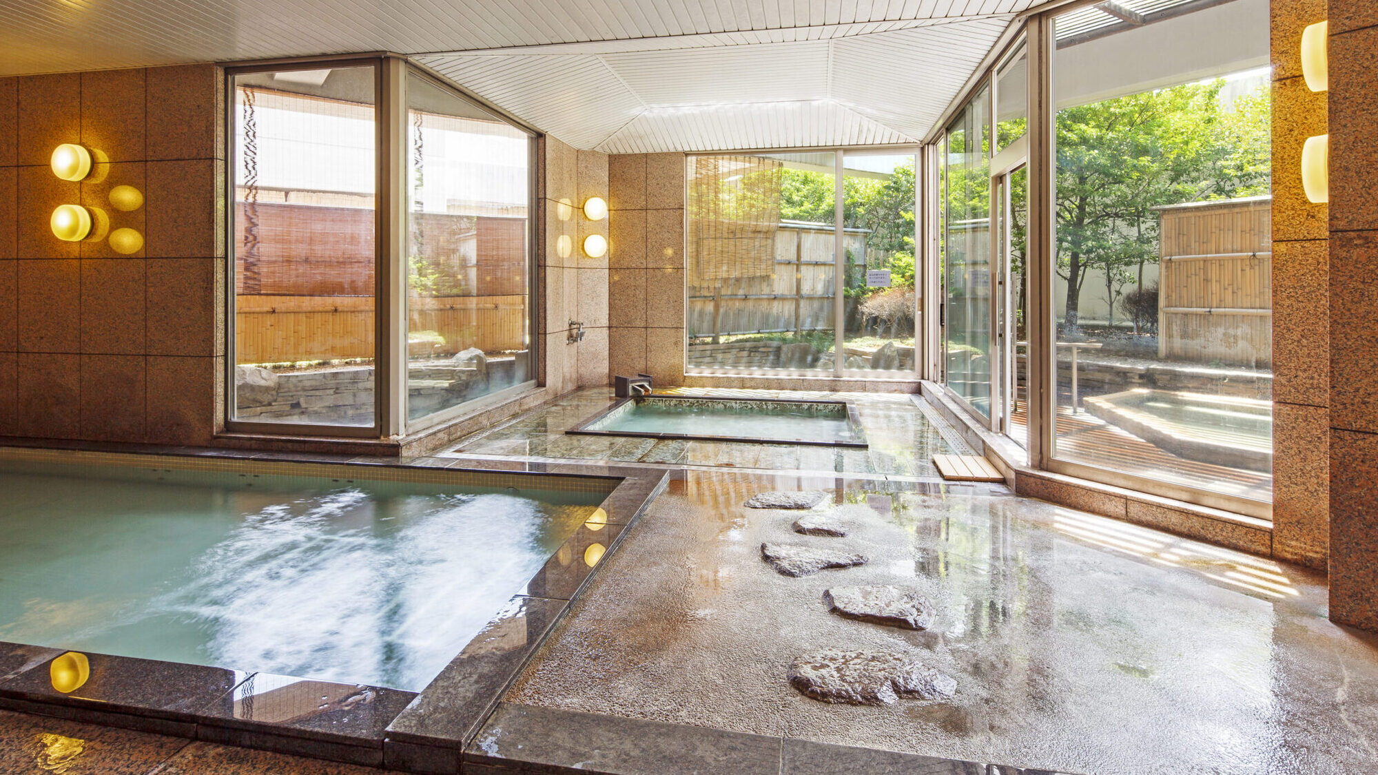 3階 温泉大浴場・露天風呂 「湯むら」　～信玄の湯 湯村温泉～