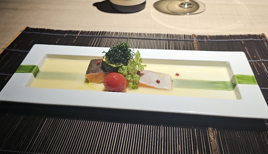 彩（いろどり）− サーモンのコンフィ＋うなぎ白焼き（日本酒1杯付）☆桃太郎サーモン応援グレードアップ
