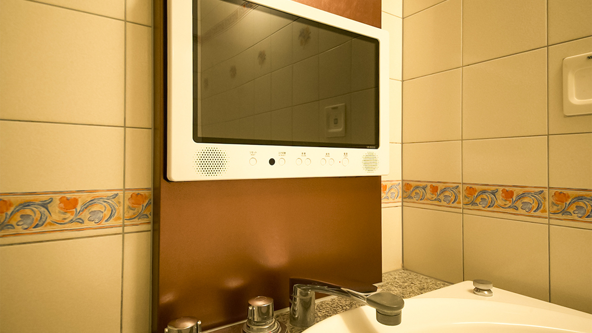 ・【浴室　一例】浴室ではリラックスしながらTVをお楽しみいただけます。