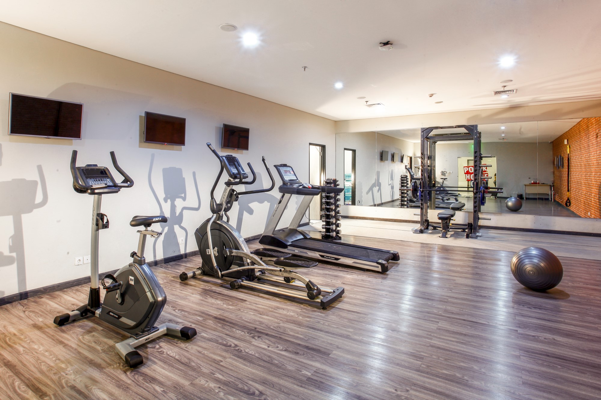 ジム・フィットネス