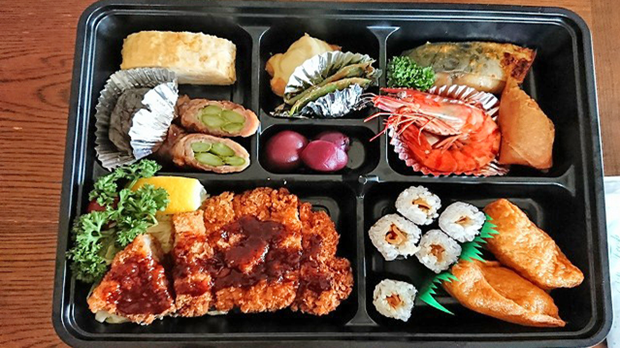 *【夕食一例/お弁当】こちらを召し上がって、花火大会へお出かけください。