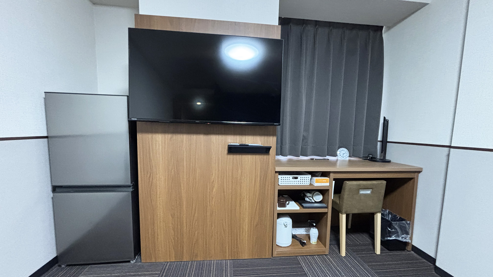 スーペリアルーム　デスク