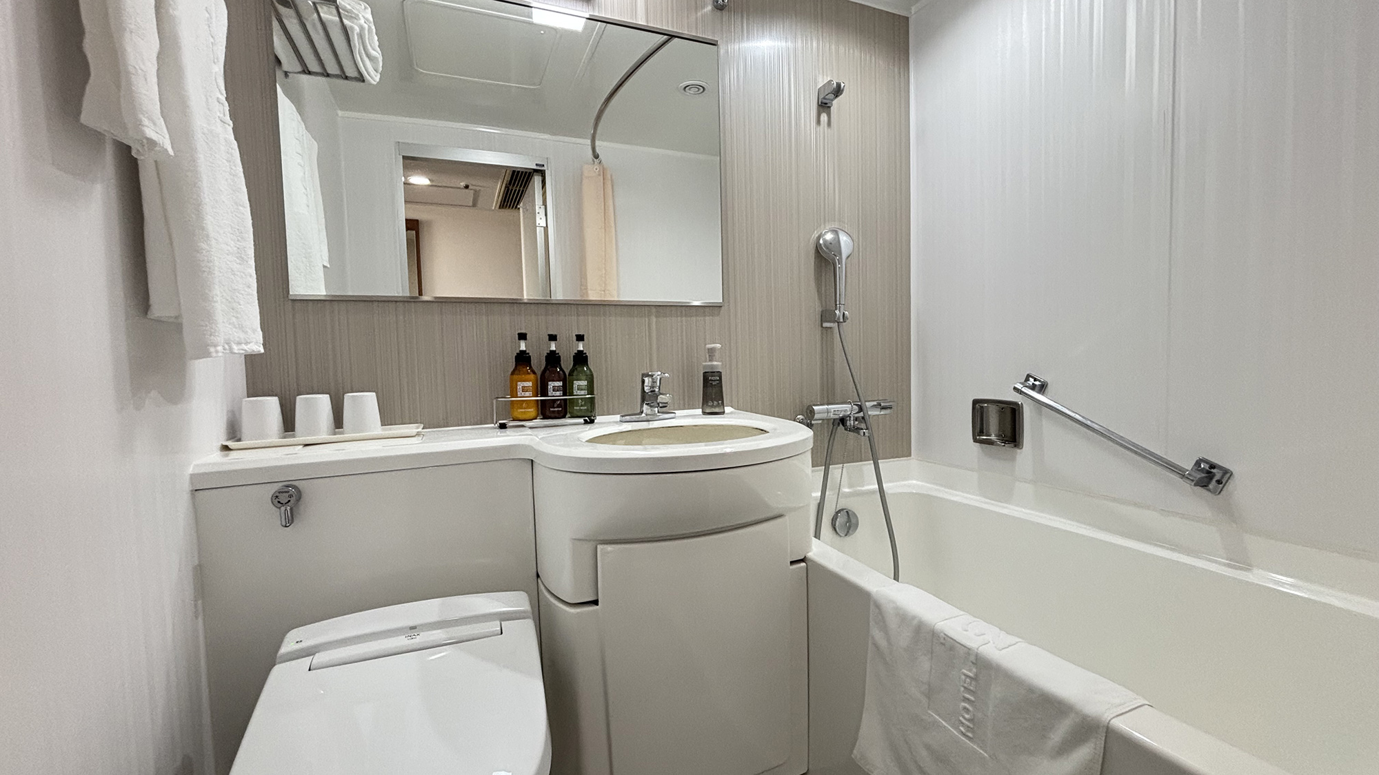 ファミリールーム　ユニットバス