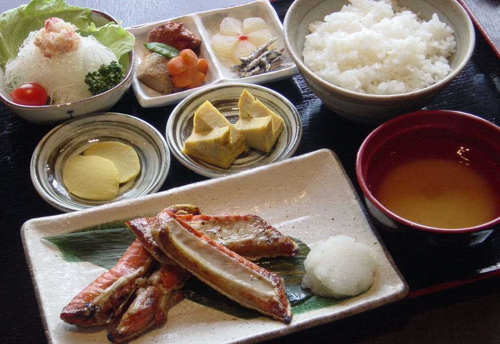 食事例3（きくよ食堂鮭ハラス定食）