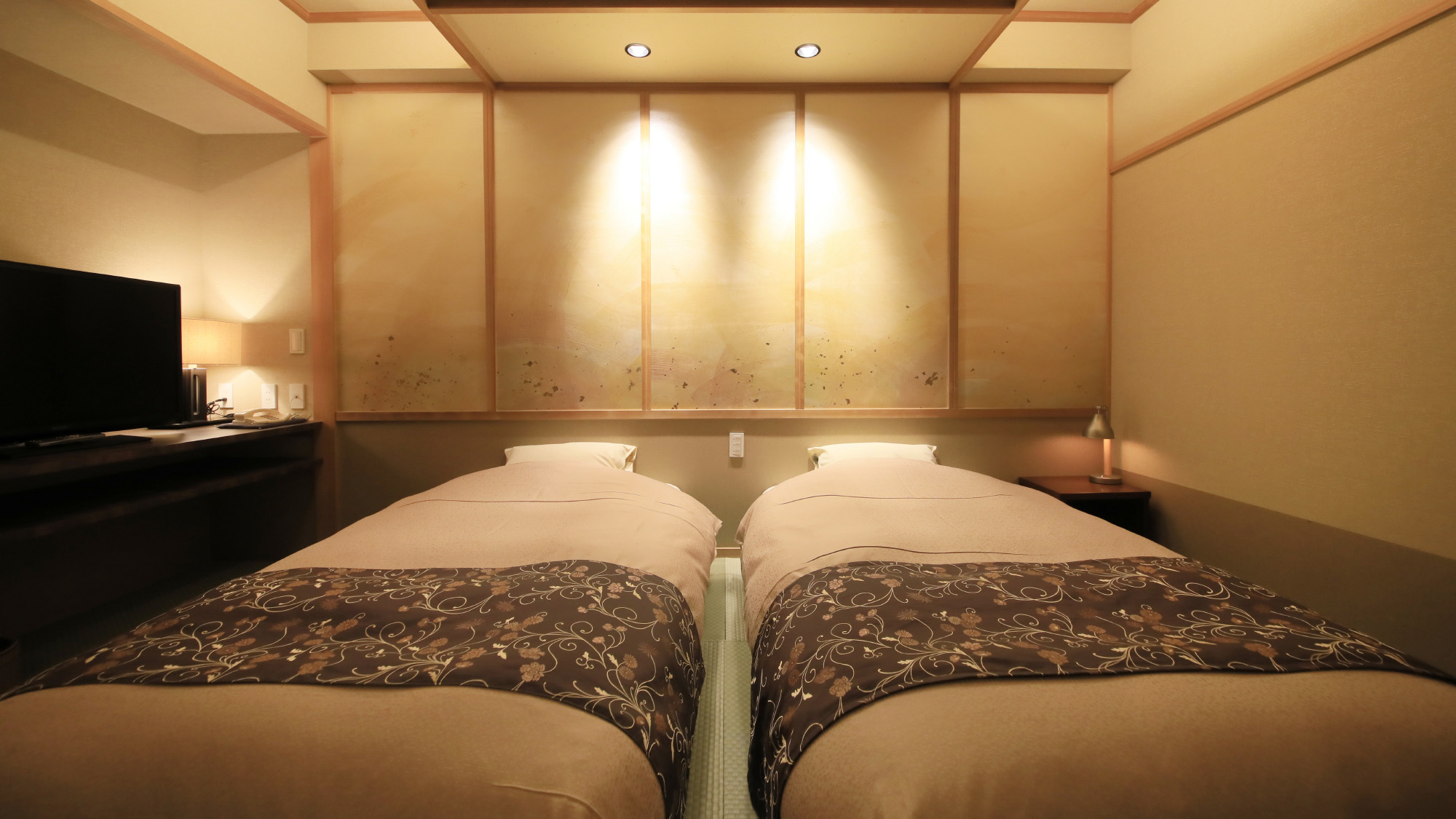 【温泉内風呂付】和室8畳＋ベッド＋眺望なし／角部屋＜禁煙＞※一例