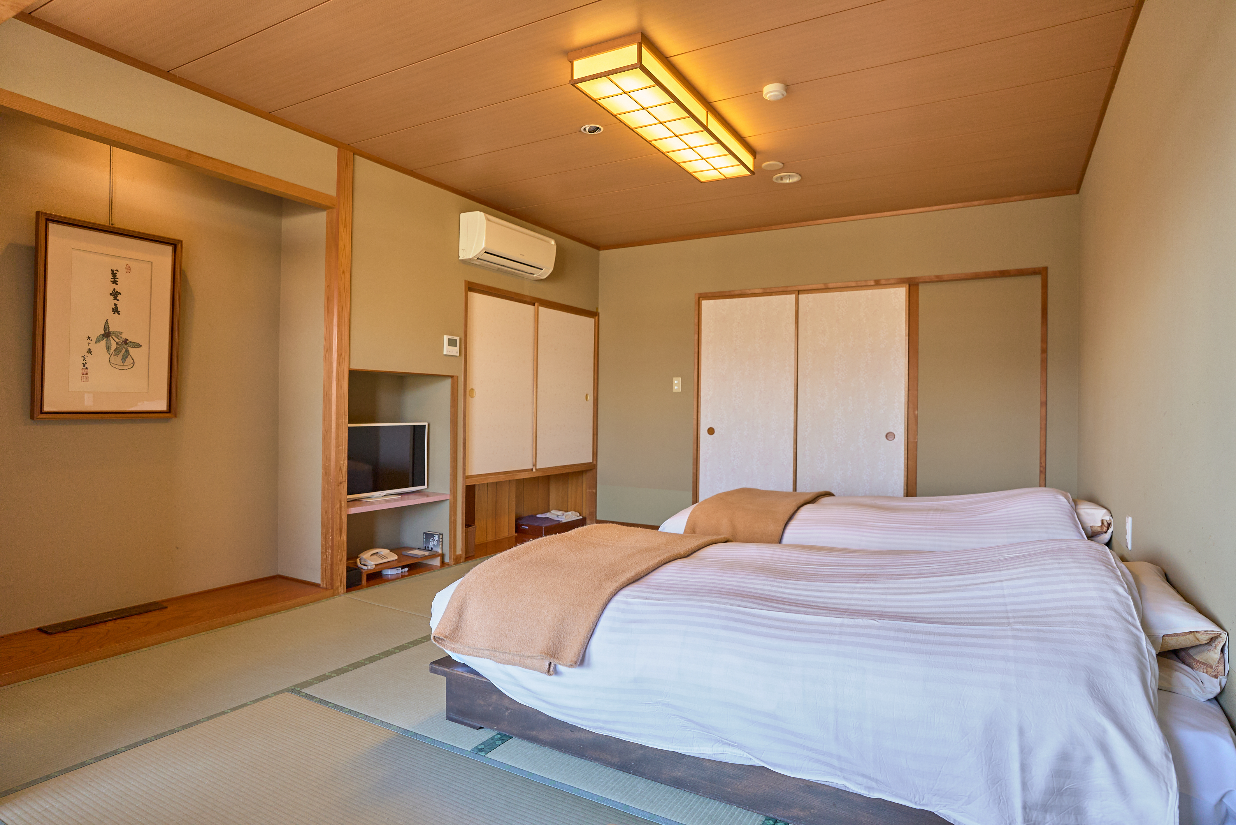 四季亭 和室／ベッド