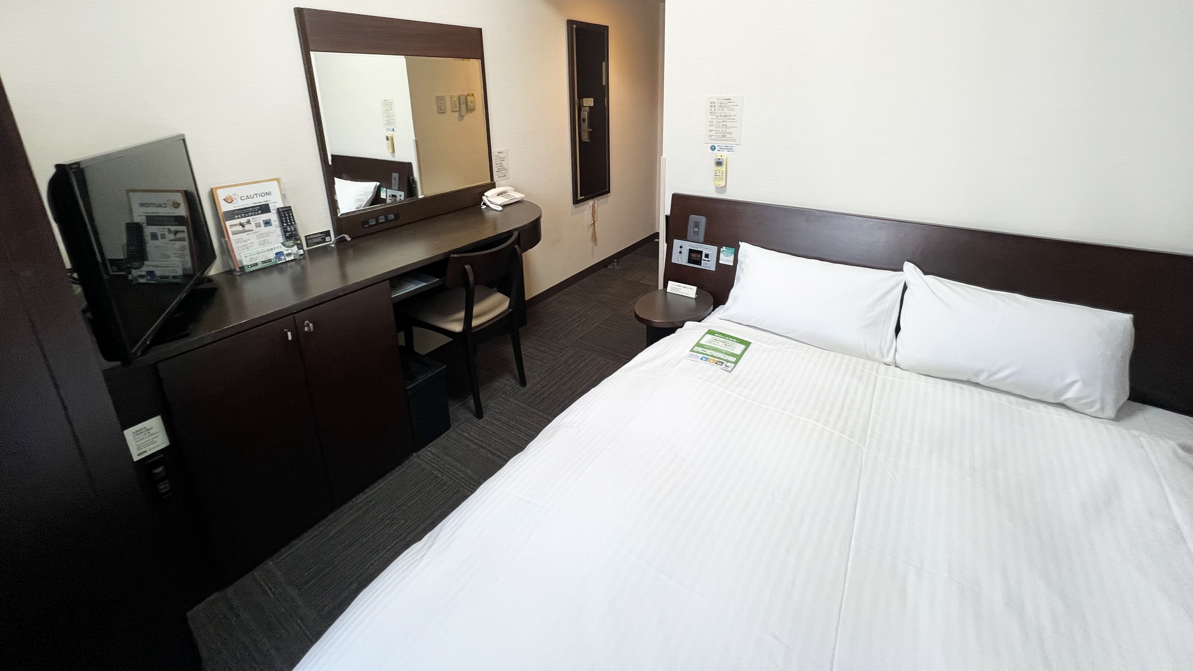 コンフォートセミダブルルーム