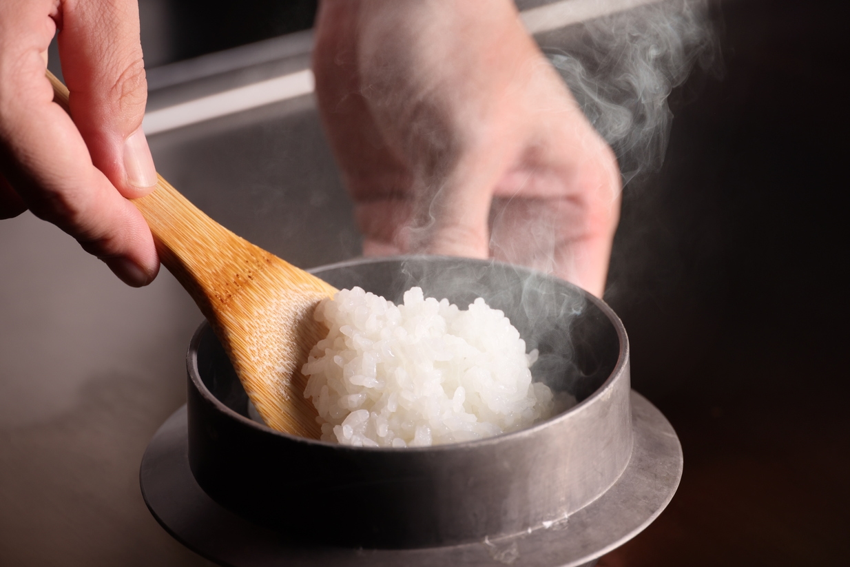 【神戸牛ディナー付】〜鉄板焼とともに贅沢なひと時を〜（レギュラーフロア・２食付）