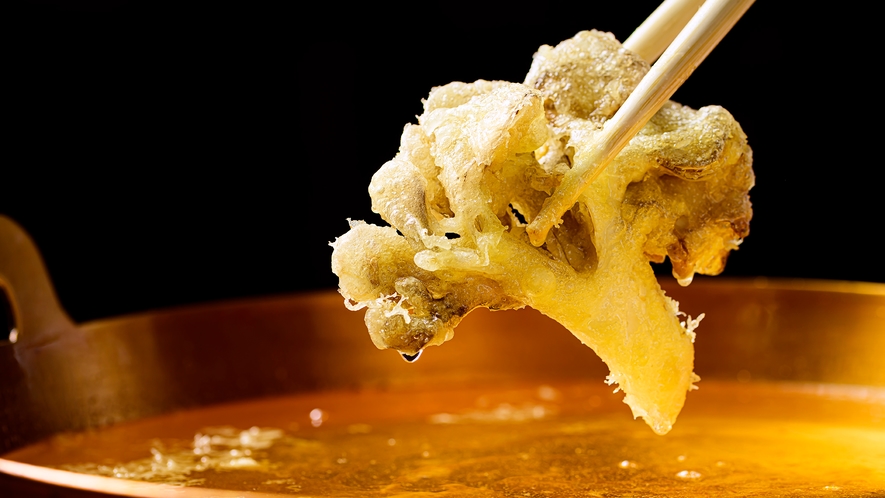 【料理イメージ】魚沼名産「舞茸」の天ぷら香り高い舞茸をおたのしみください！