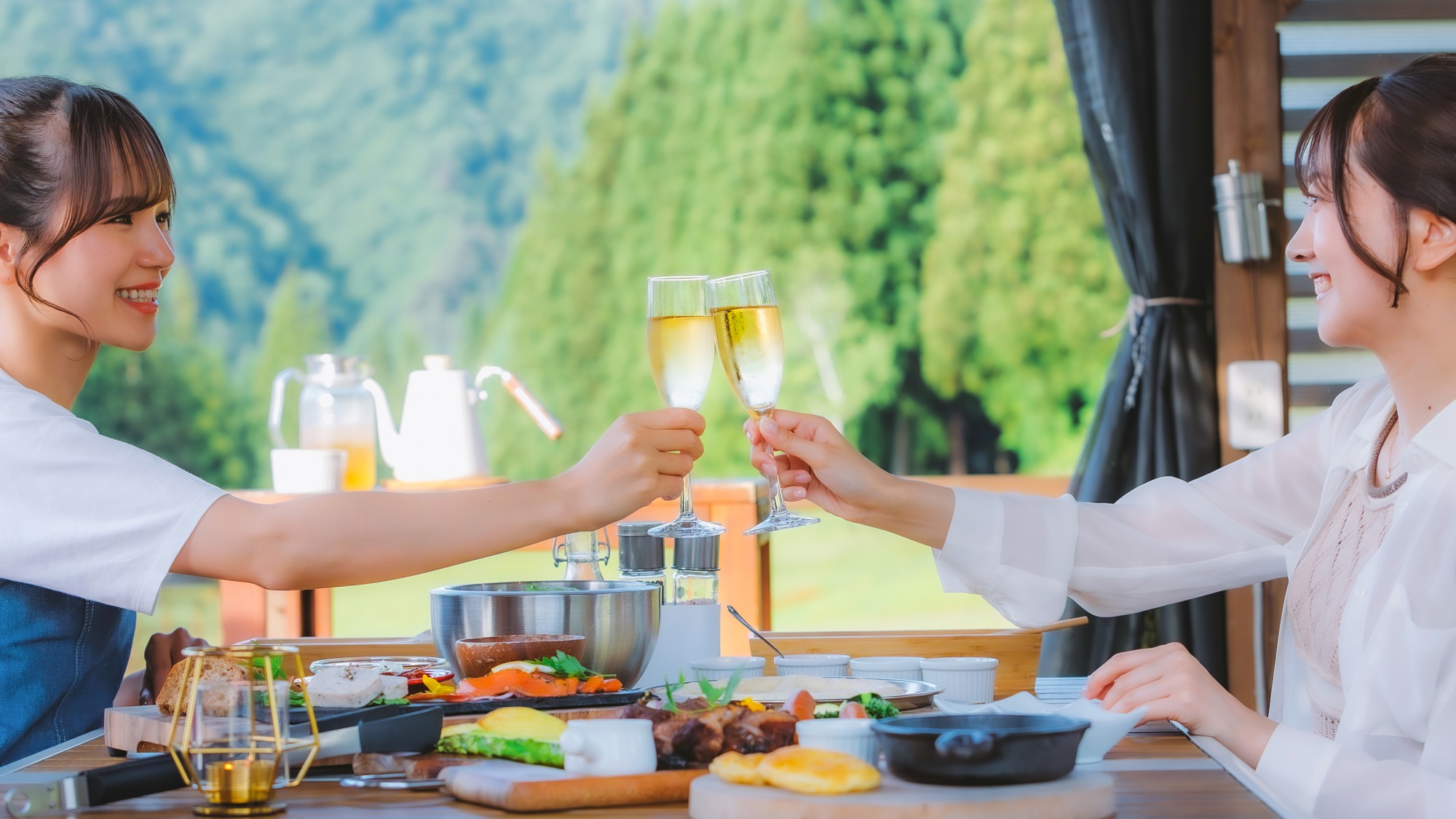 【グランピング】大自然の中で食べるご飯は格別☆アルコールはセンターハウス内で販売しています！♪