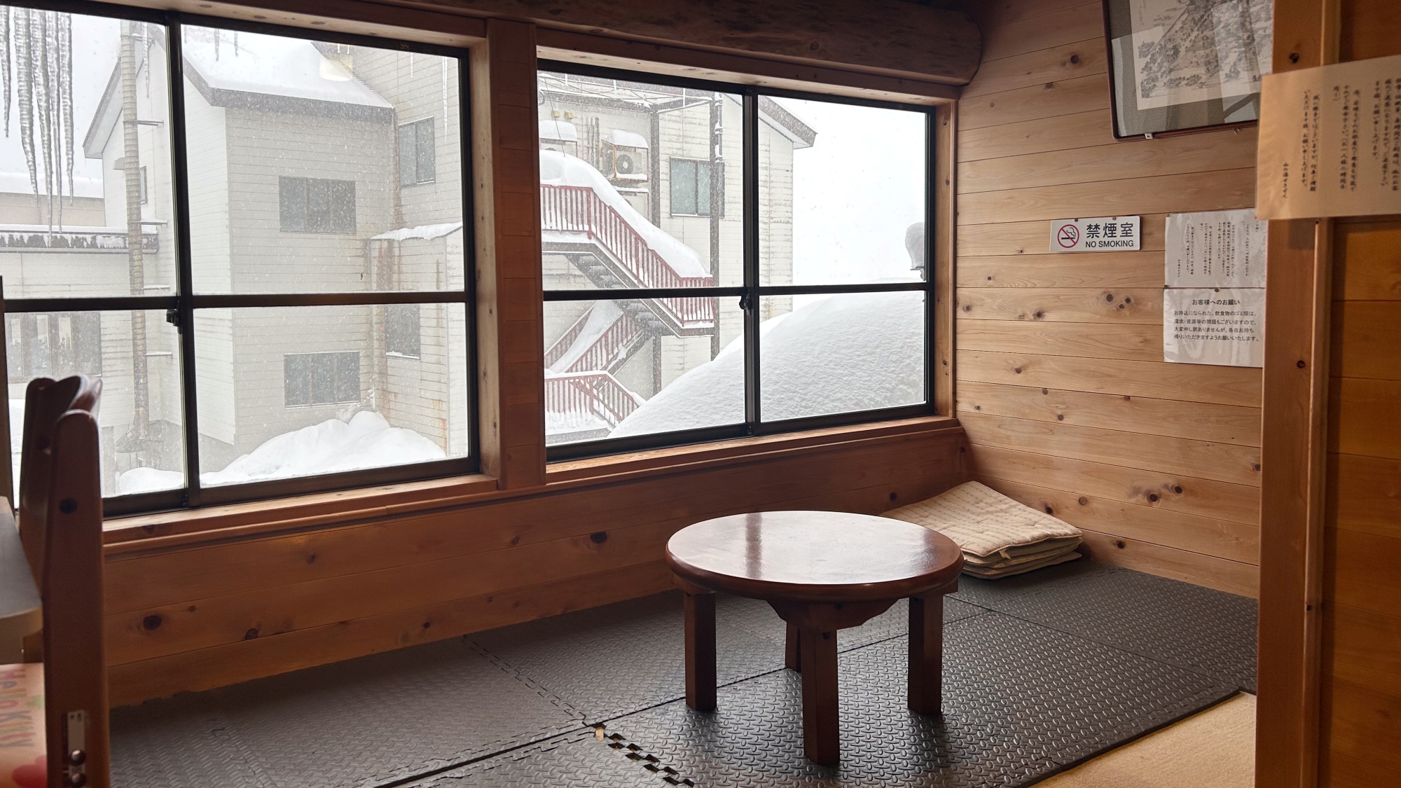*休憩スペース/温泉で芯まで温まった後は休憩スペースでまったり談笑もお楽しみいただけます