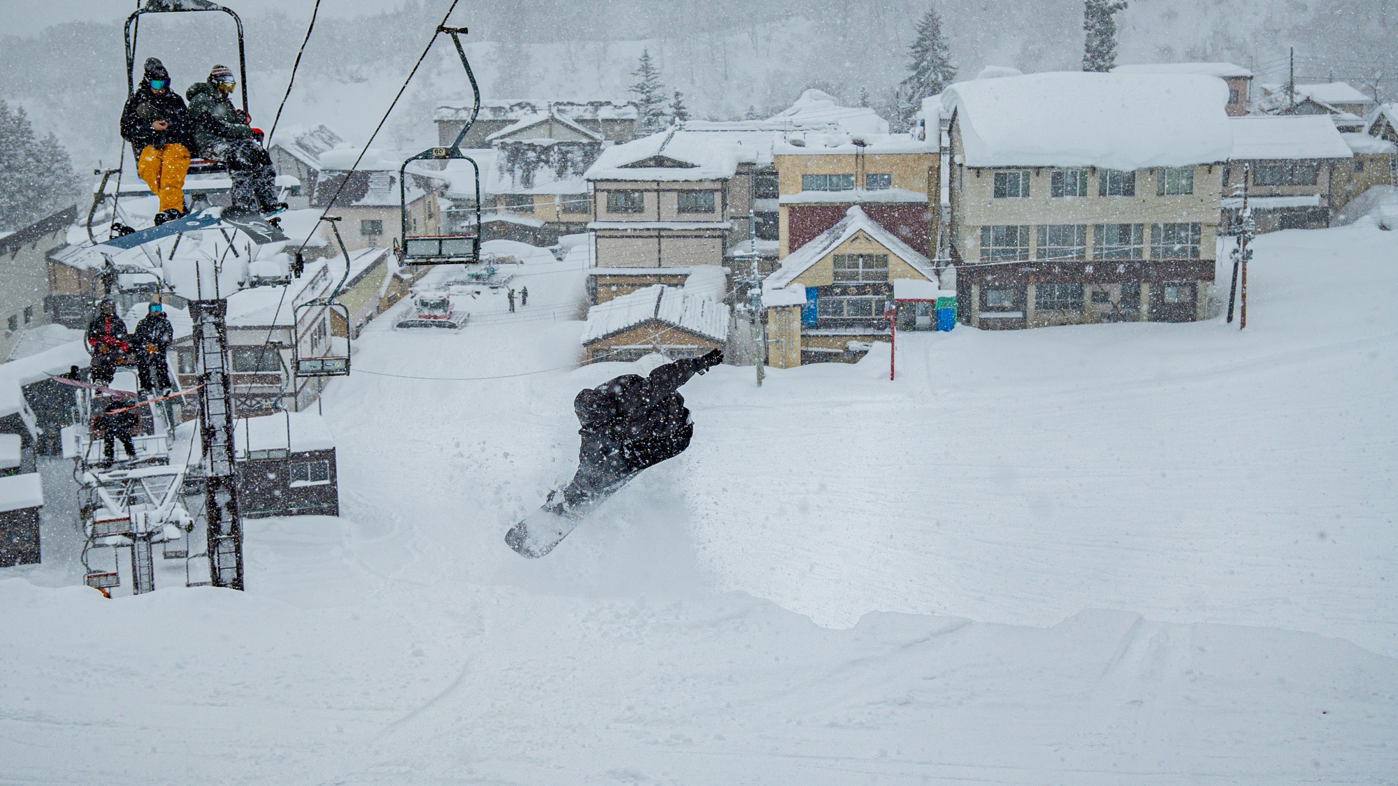 *ゲレンデの様子/ゲレンデ内には遊べる地形がたくさん！上級者も大満足のゲレンデです