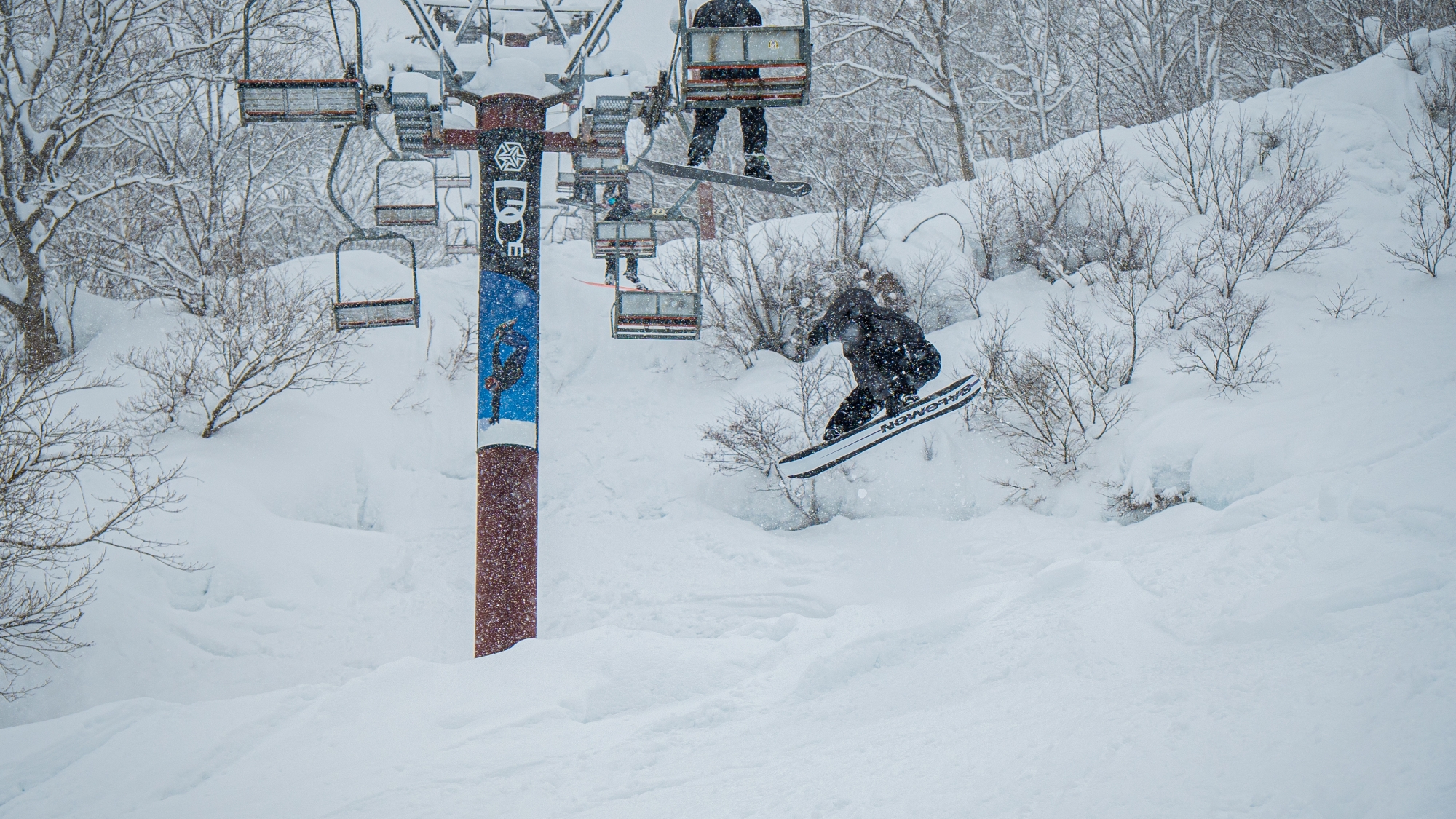 ゲレンデの様子/ゲレンデ内には遊べる地形がたくさん！上級者も大満足のゲレンデです