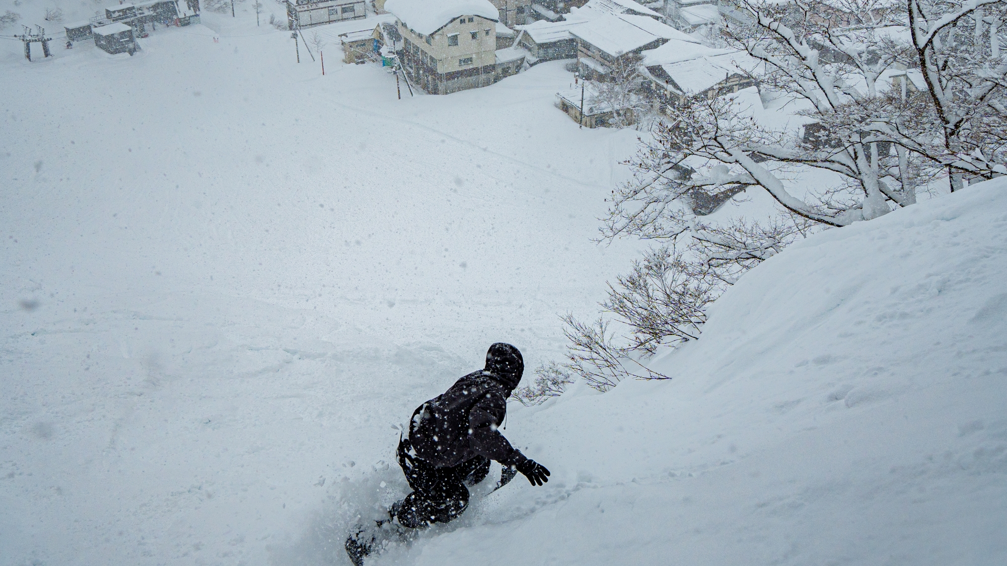 *ゲレンデからの景色/リフト降り場からゲレンデを大きく横切った先には関温泉を見下ろす絶景スポット！