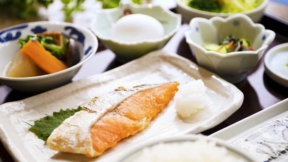 【タイムセール】＜朝食付＞メインは焼き魚！和のおかずを中心とした【坂井食堂の朝ごはん】