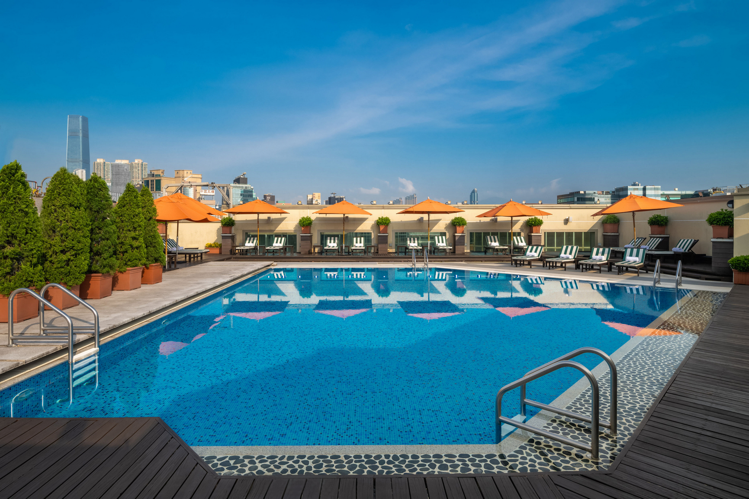 屋上プール Outdoor Pool