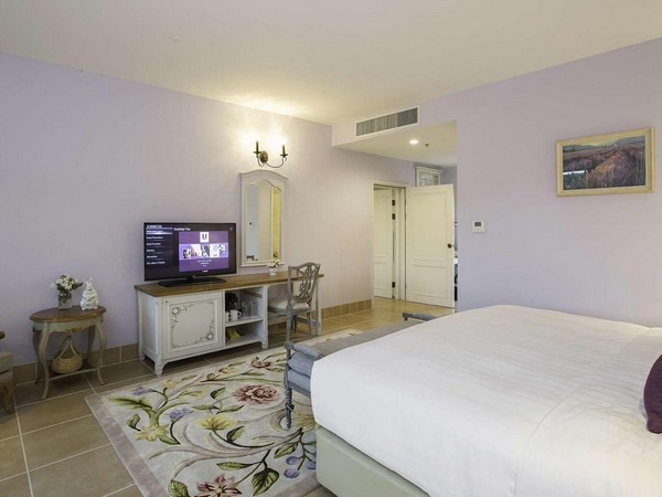 デラックスルーム