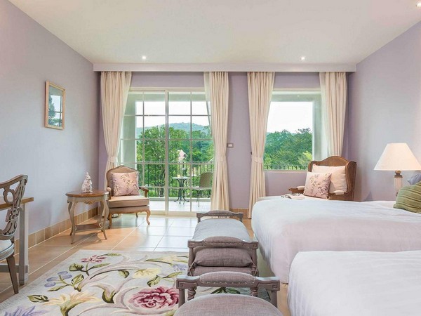 デラックスルーム