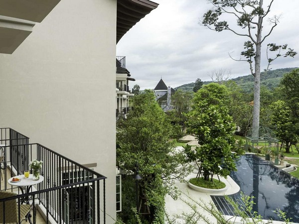 デラックスルーム