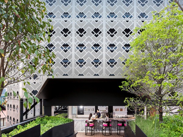 Splash プールバー