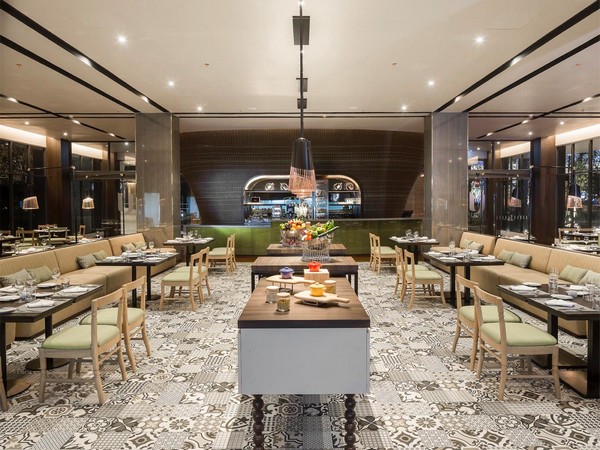 Eat@Rincomeレストラン