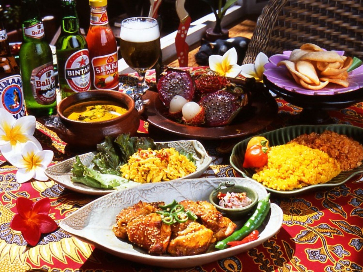 【1泊2食付プラン】★バリ料理と無料貸切風呂でアジアン気分満点！軽井沢を満喫