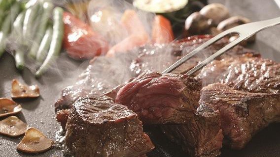 【室数限定】【早期割60】朝食グレードアップ｜彩り小鉢とステーキが楽しめる「朝食ビュッフェ付」