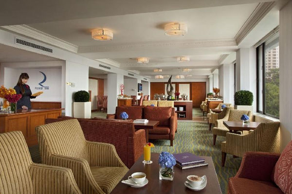 クラブ　ラウンジ