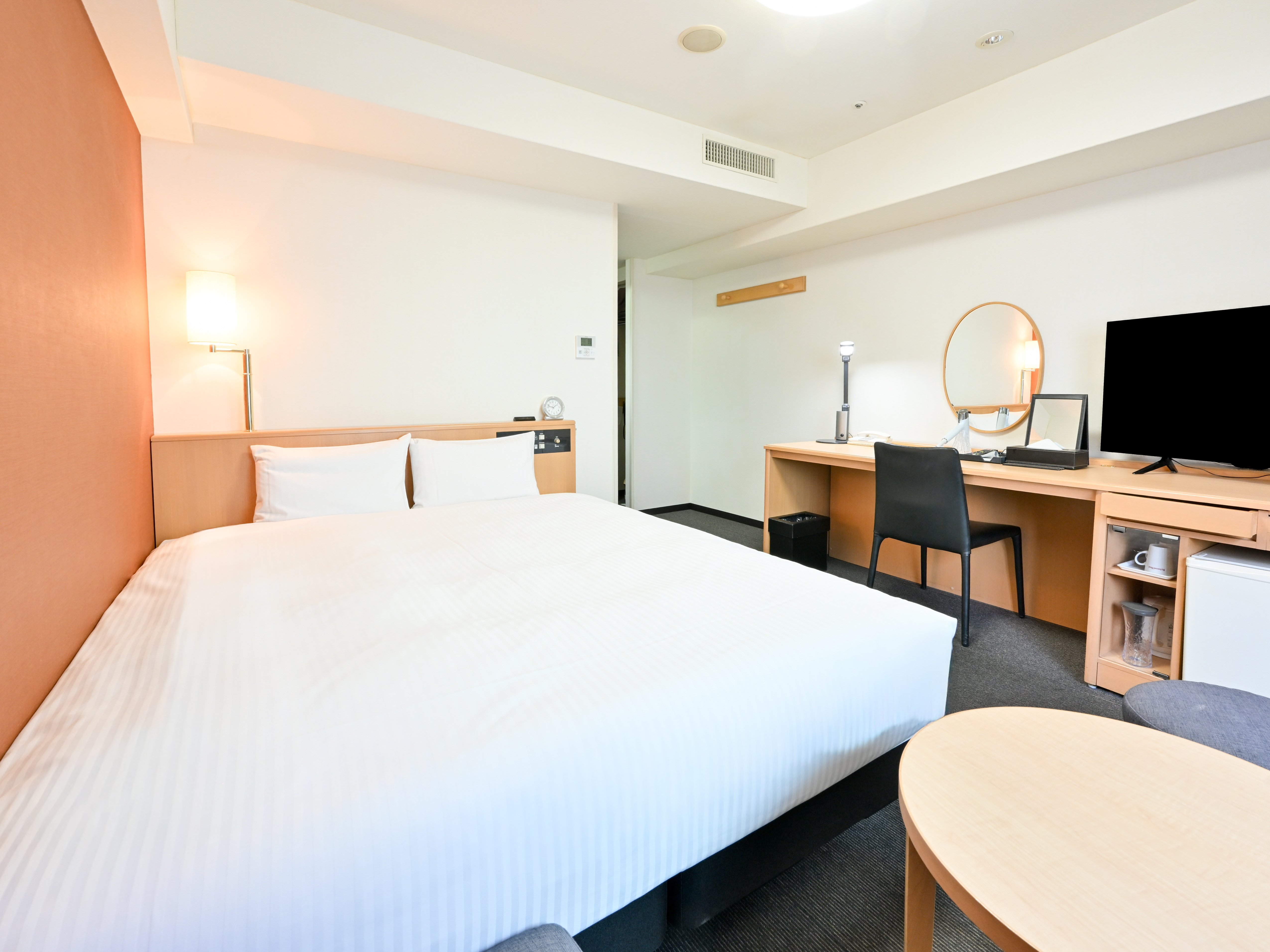 デラックスダブル（ベッド幅170cm/23㎡）