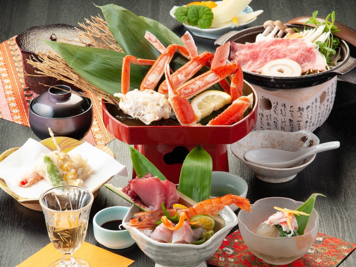 【山陰カニ旅】海と山の幸を一度に堪能！【蟹と鳥取県産和牛すき焼きの山海会席】☆☆☆