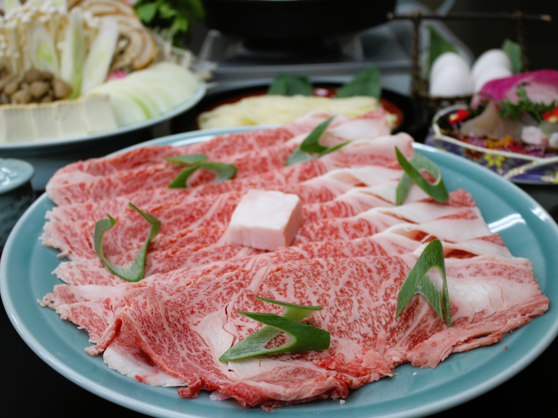 鳥取和牛の旨味に顔がほころぶ☆寿と喜が舞い込む【寿喜家来】特製すきやき鍋プラン