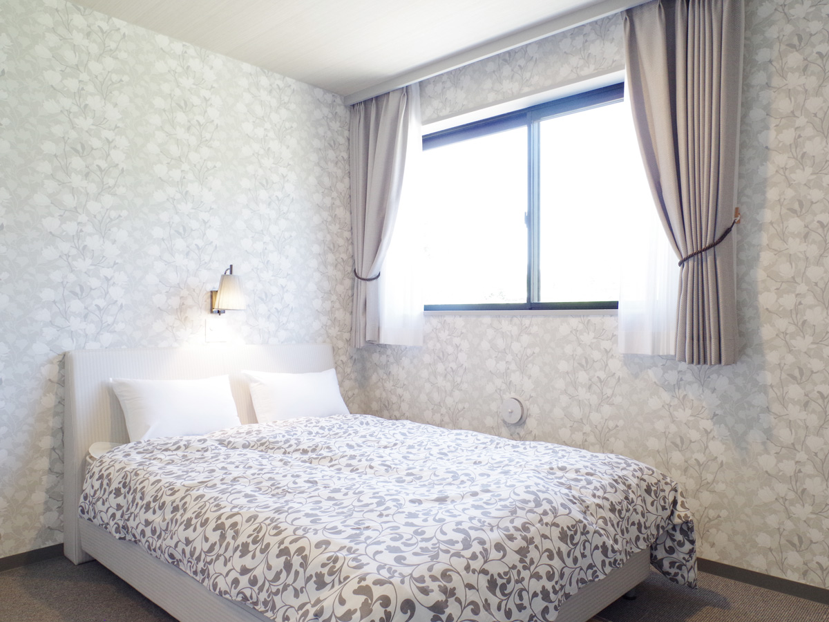 ダブル　禁煙　16平米