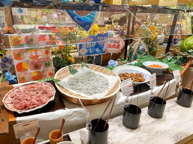 【お食事】朝食バイキング　勝手丼