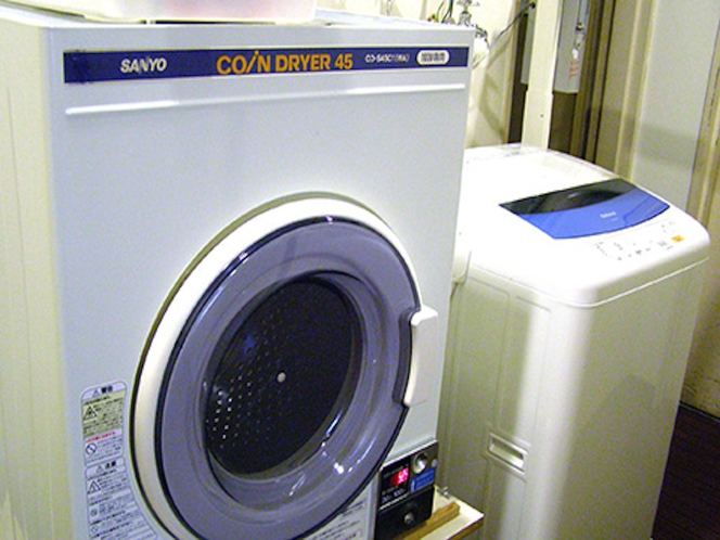 コインランドリー完備！２４時間ご利用いただける洗濯機＆乾燥機。