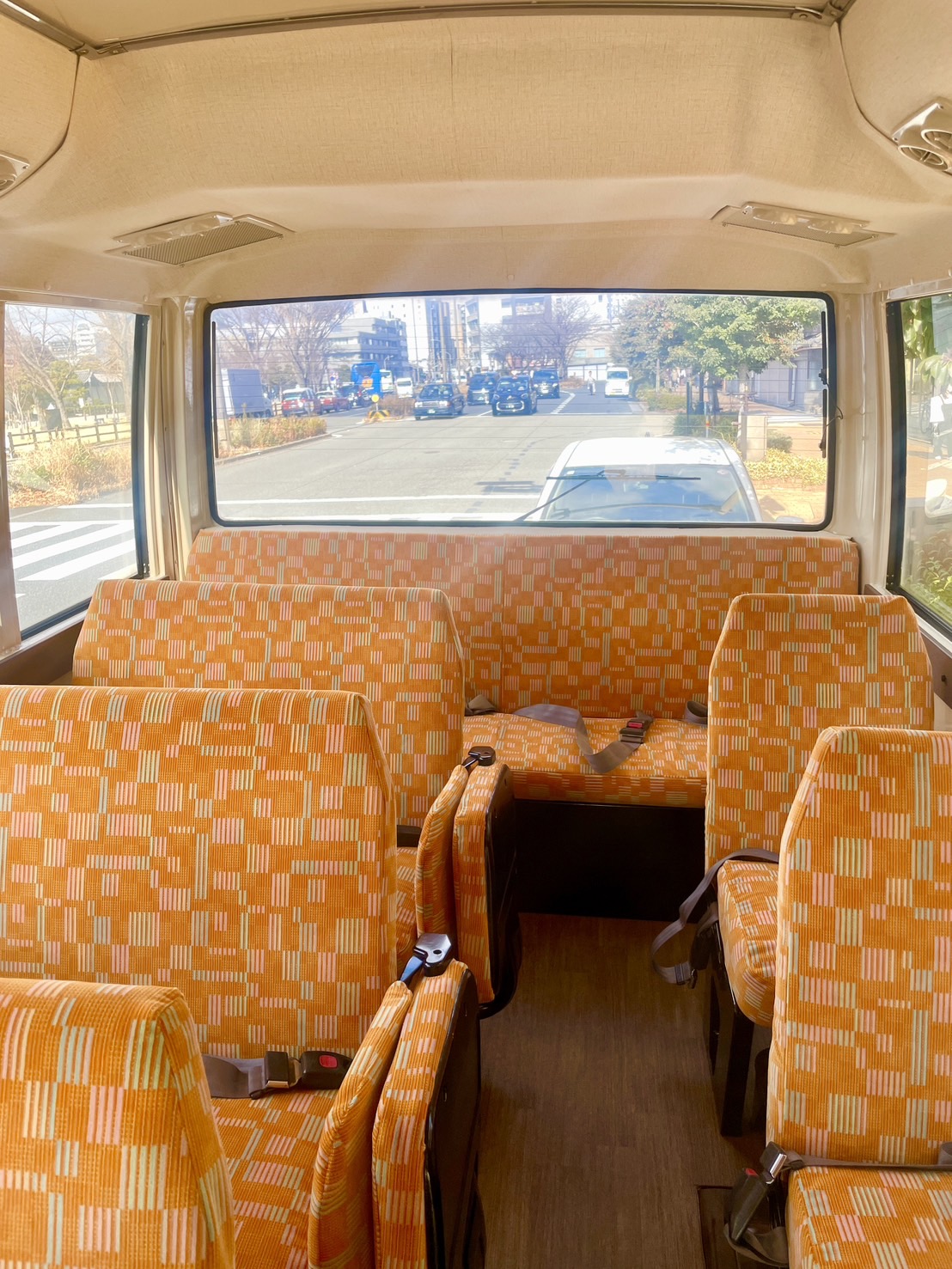 ボンネットバス